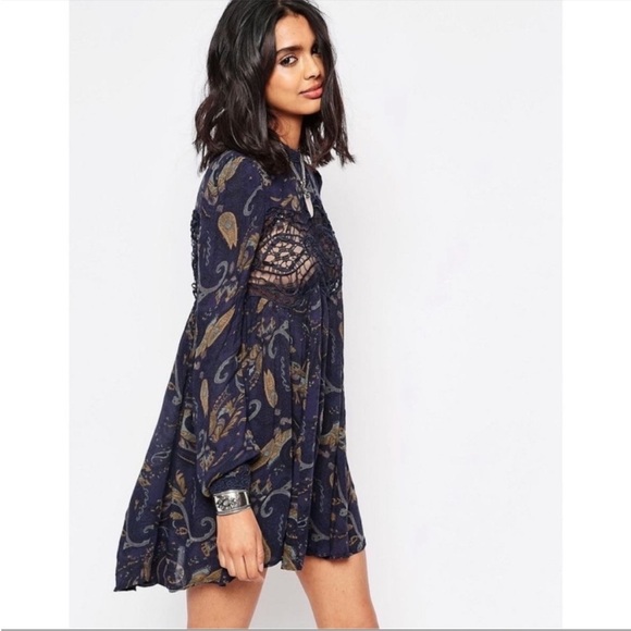 Free People Dresses & Skirts - Free People Sweet Things Tunic Dress Blue Paisley Boho Lace Size M